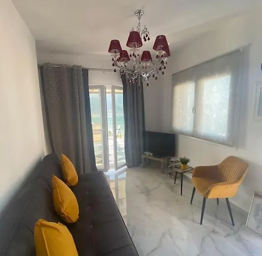 Christie's Panorama Вилла Pondi